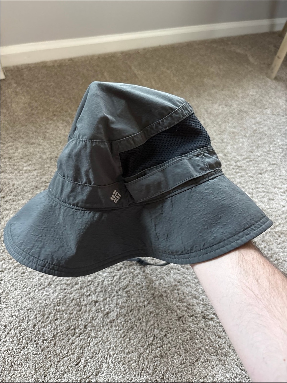 Columbia Gray Lightweight Sun Hat with Mesh Panels